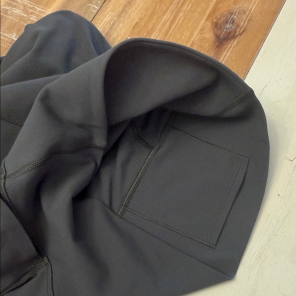 Vuori Women's Dark Gray Bike Shorts - Picture 4 of 5